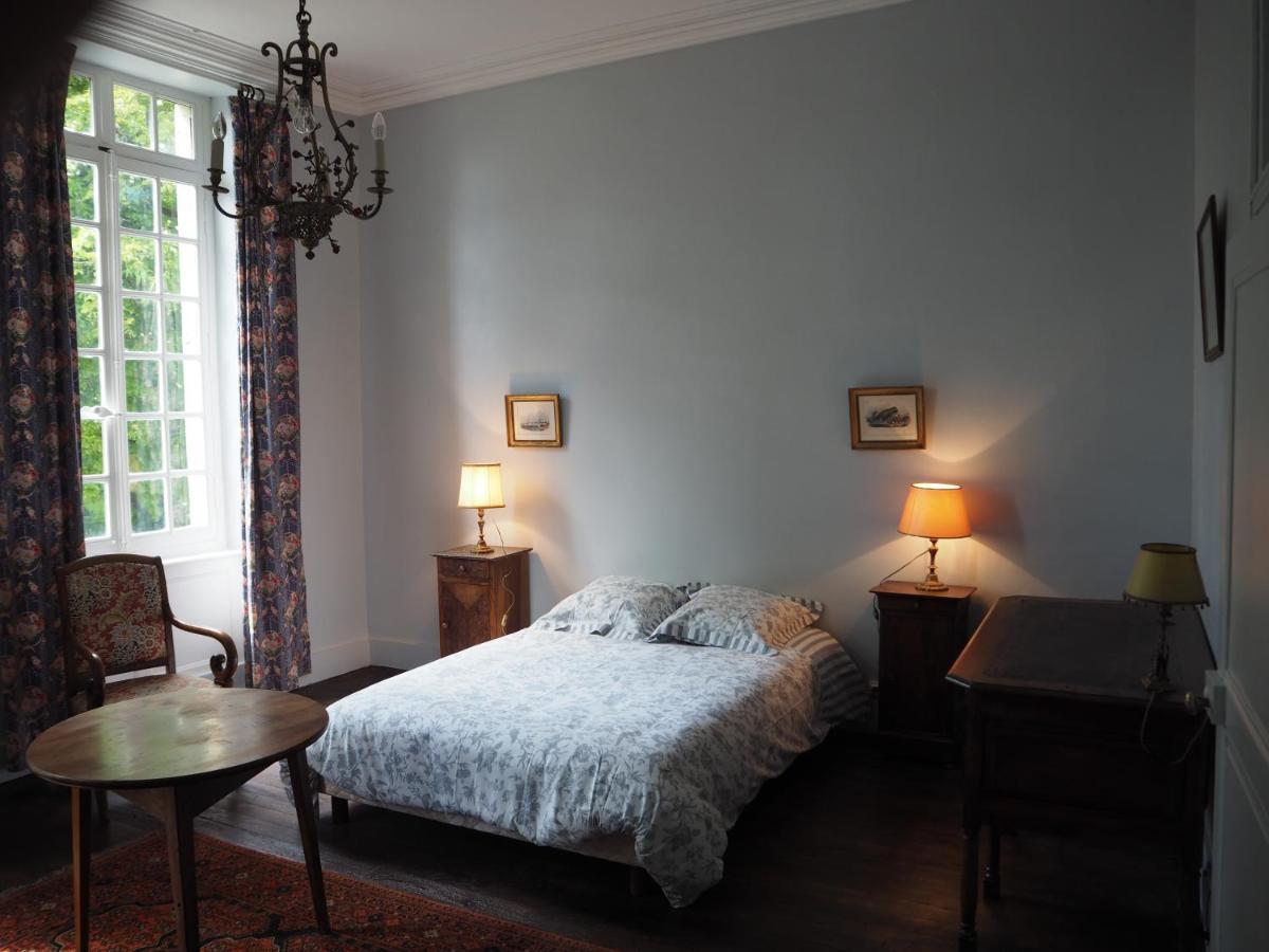 Gentilhommiere De Lurcy Le Bourg Bed & Breakfast Eksteriør bilde