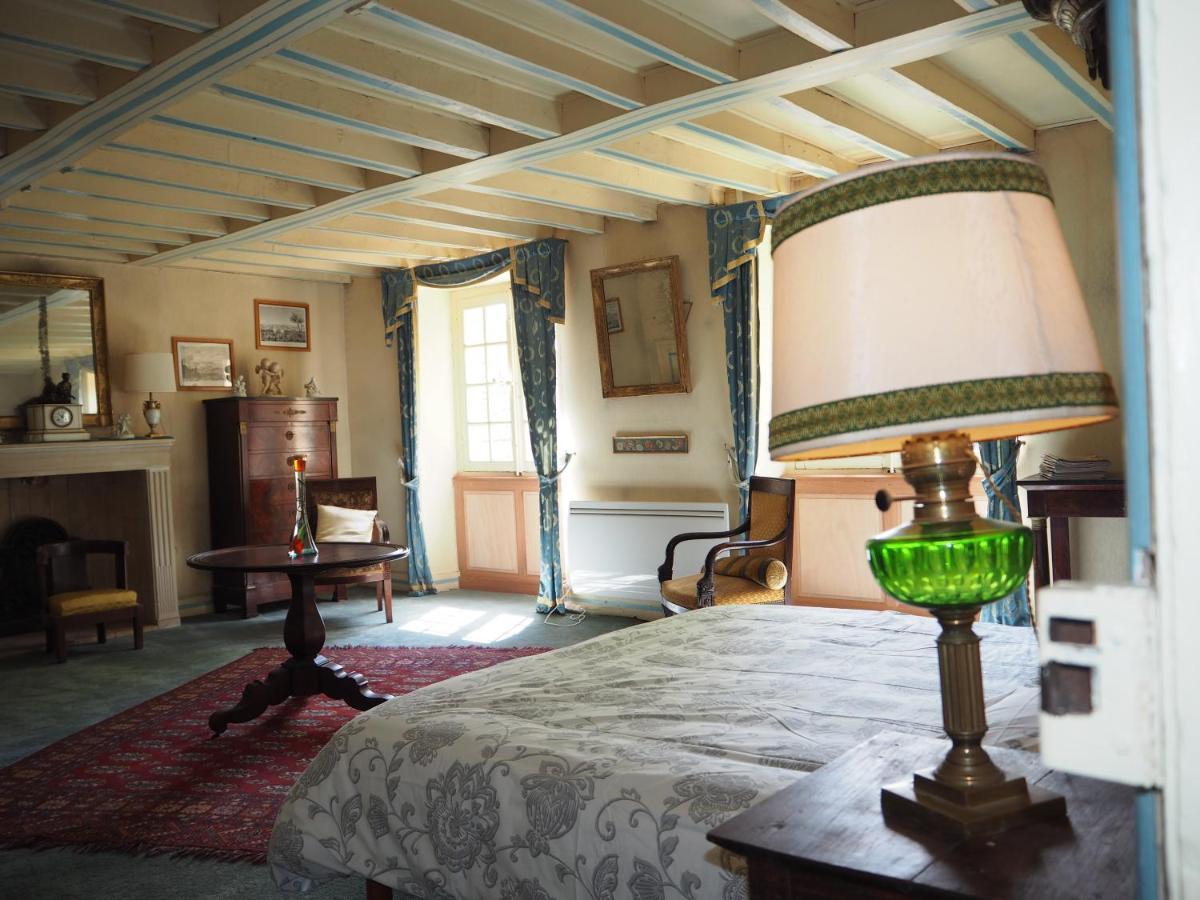 Gentilhommiere De Lurcy Le Bourg Bed & Breakfast Eksteriør bilde